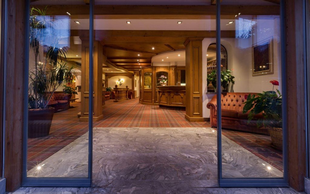 Фото Alpine Charme & Wellness Hotel Europeo