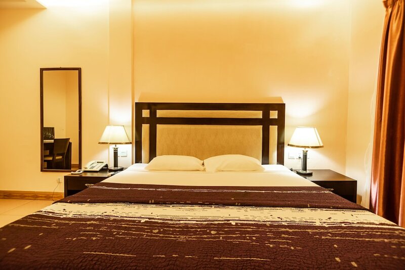 Гостиница Bravia Eco Hotels в Ломе