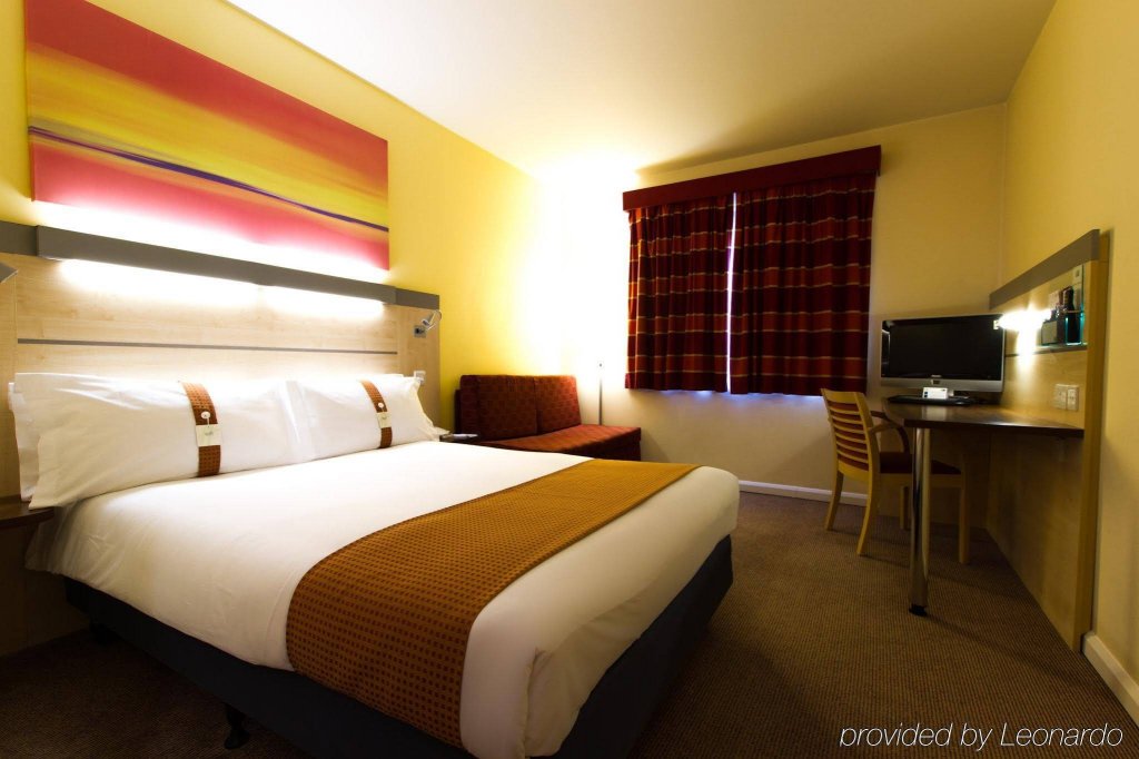 Фото Holiday Inn Express London-Watford Junction, an Ihg Hotel