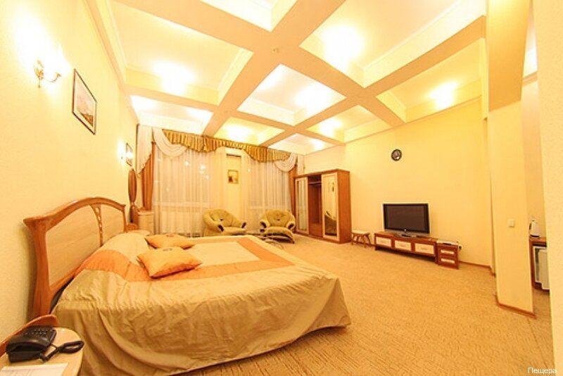 Гостиница пещера алушта