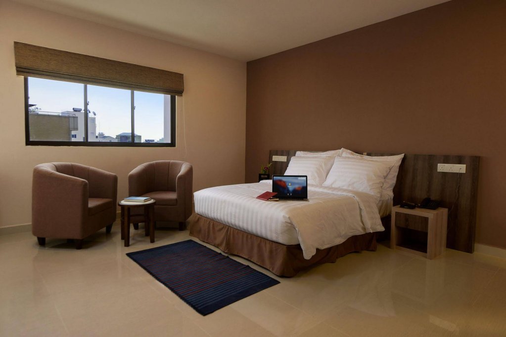 Фото Champa Central Hotel