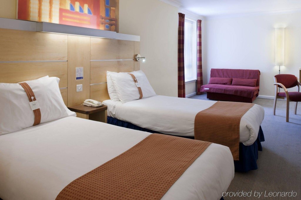 Фото Holiday Inn Express Edinburgh - Leith Waterfront, an Ihg Hotel