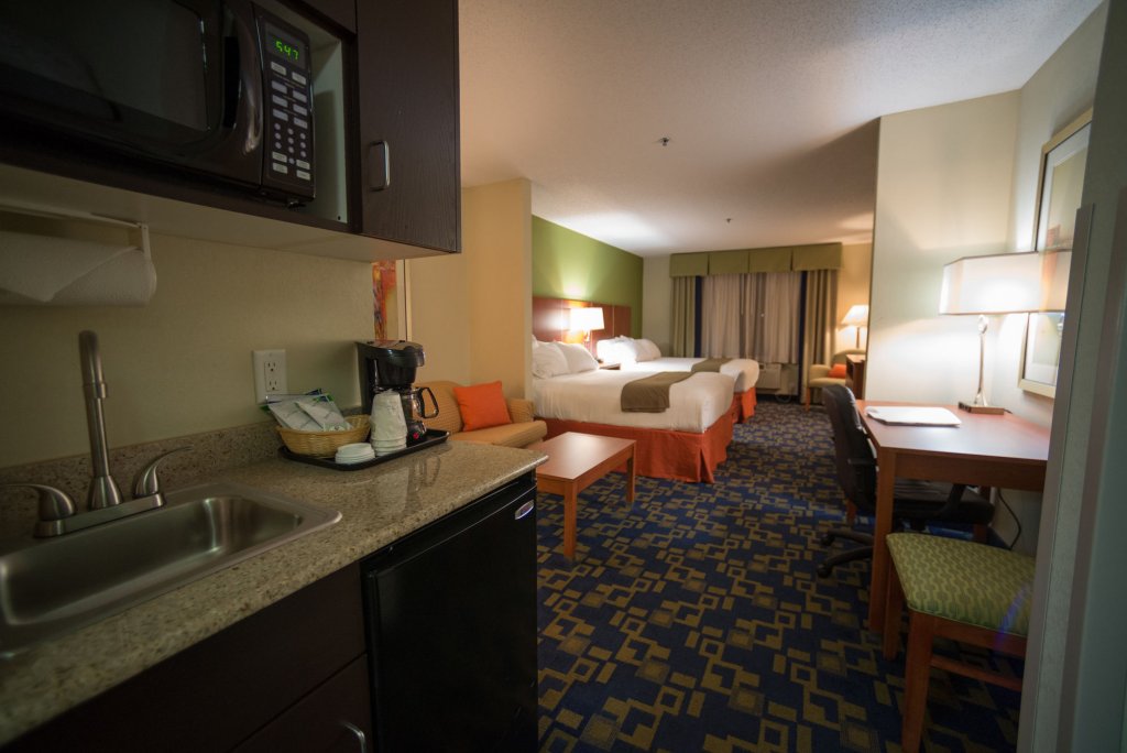 Фото Holiday Inn Express Hotel & Suites Raleigh-Wakefield, an Ihg Hotel