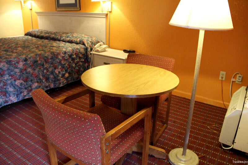 Фото Travelers Inn