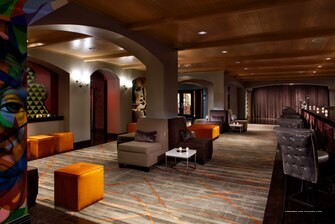 Фото Renaissance Reno Downtown Hotel & SPA