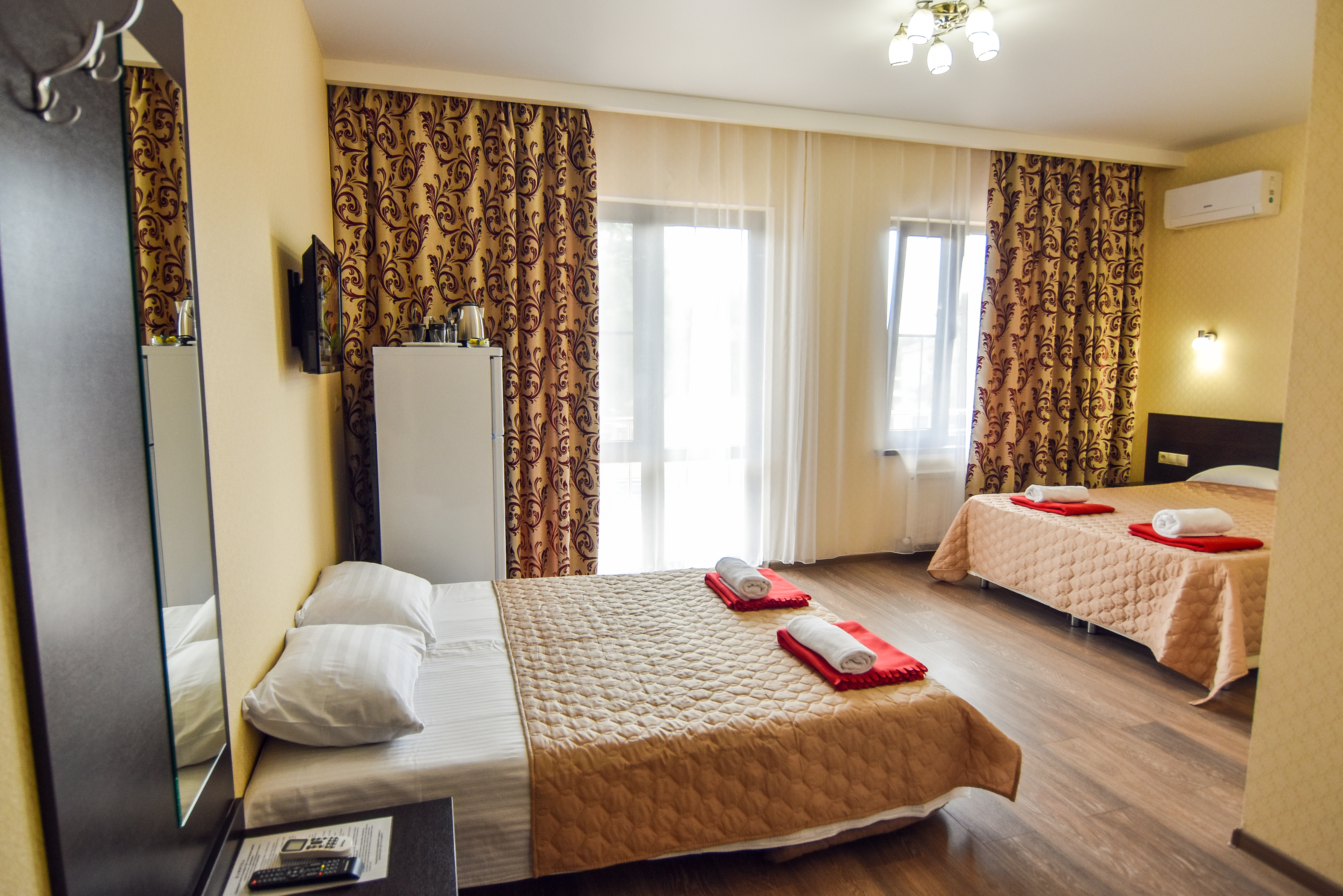 Фото Династия