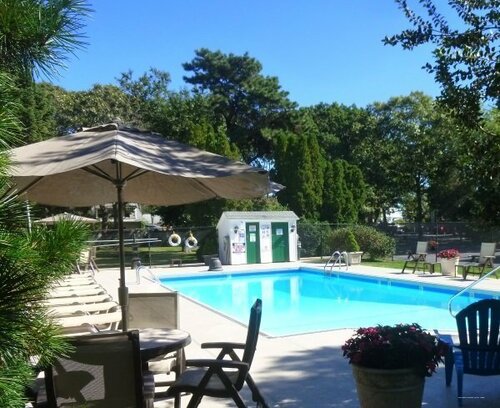 Внешний вид отеля Falmouth Heights Motor Lodge в Фалмуте, фото 4