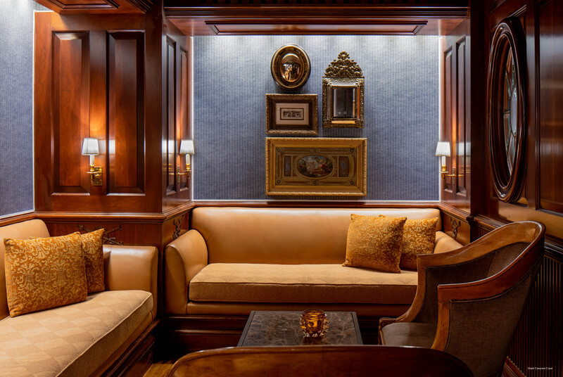 Фото Hotel Crescent Court