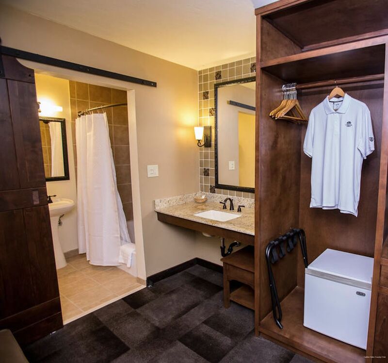 Фото Carlton Oaks Lodge, Ascend Hotel Collection