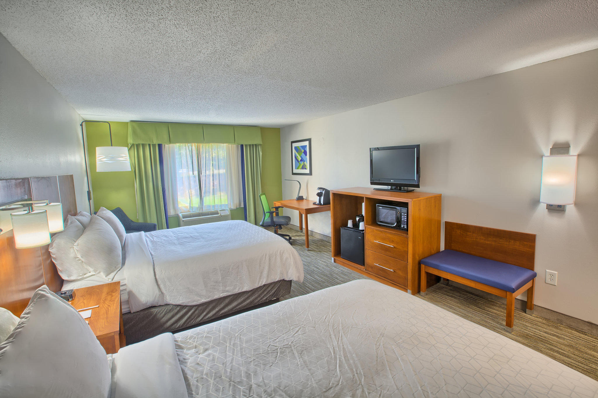 Фото Holiday Inn Express Hotel & Suites Raleigh-Wakefield, an Ihg Hotel