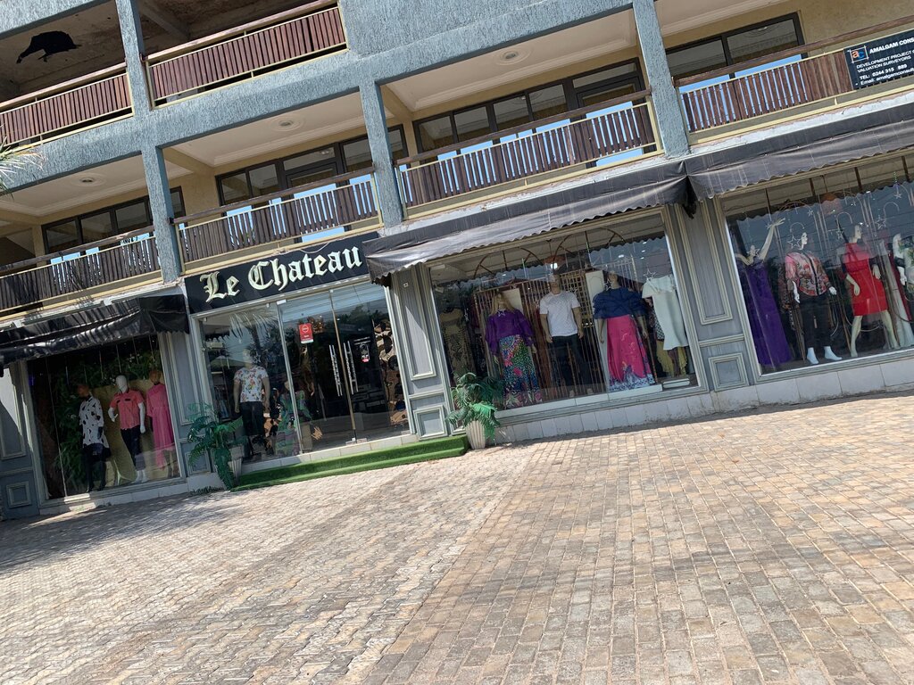 Clothing store Le chateaux, Accra, photo