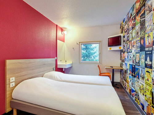 Гостиница HotelF1 Thonon Les Bains Est в Тонон-ле-Бене