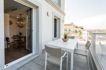 Фото Plaza de España Skyline