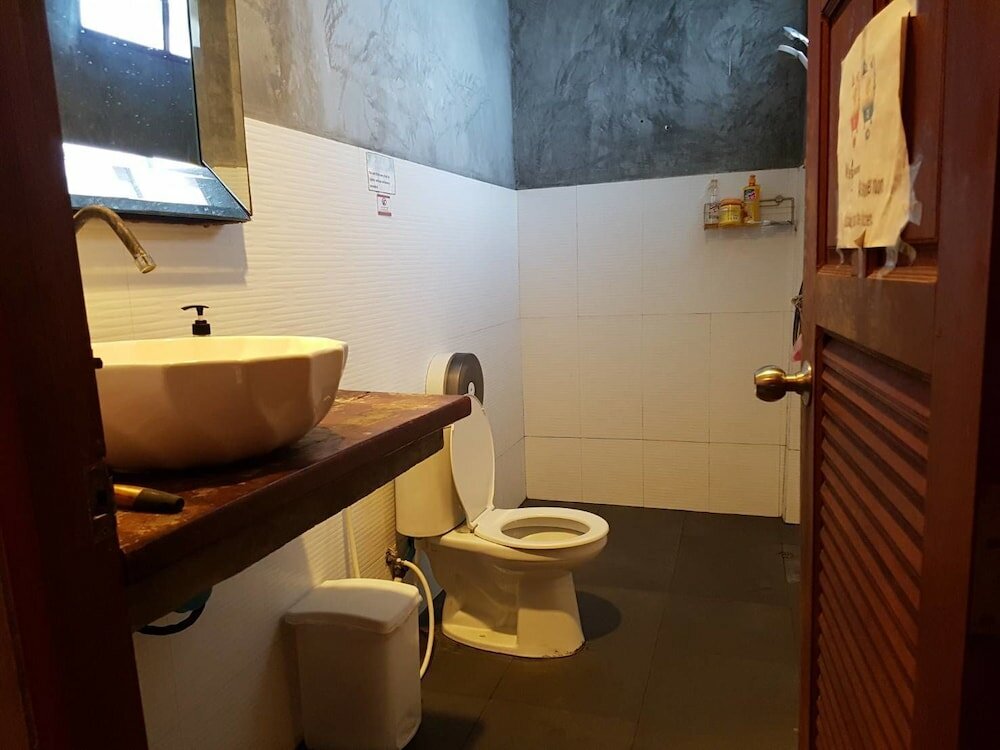 Фото Fundee House Nicha Hostel