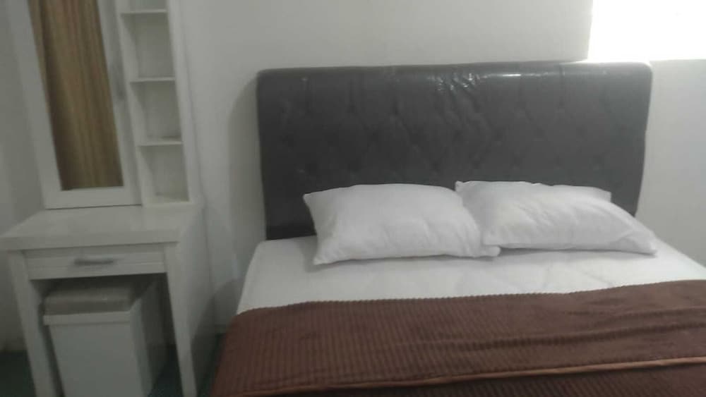 Фото Express O 92061 Omah Oewie Syariah