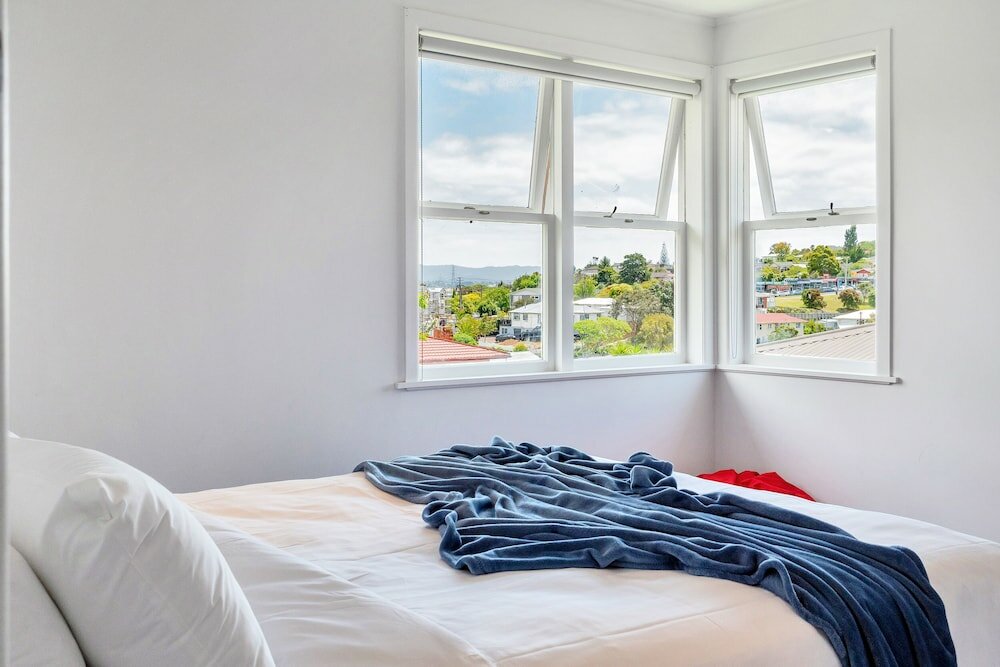 Фото Bright Airy & Spacious 3 Br Home