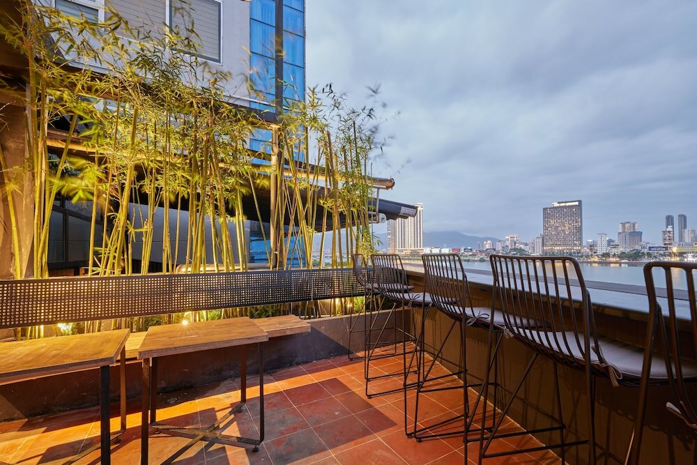 Фото The Garden Capsule Hotel