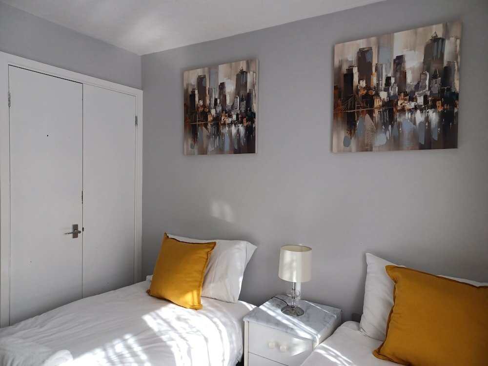 Фото White Door Malt-Huku Kwetu