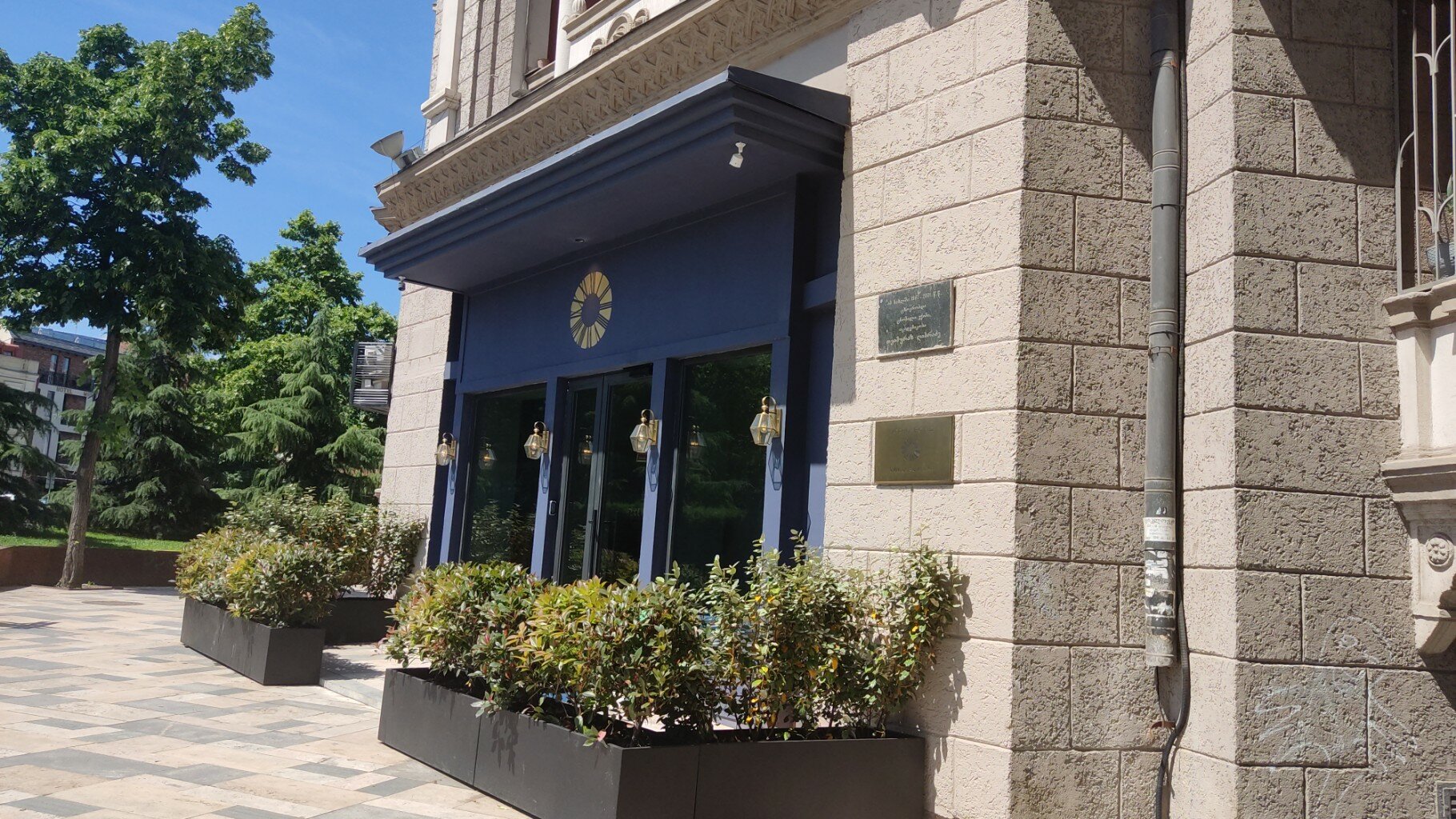 Фото Zorba & Bond hotel on the 8th