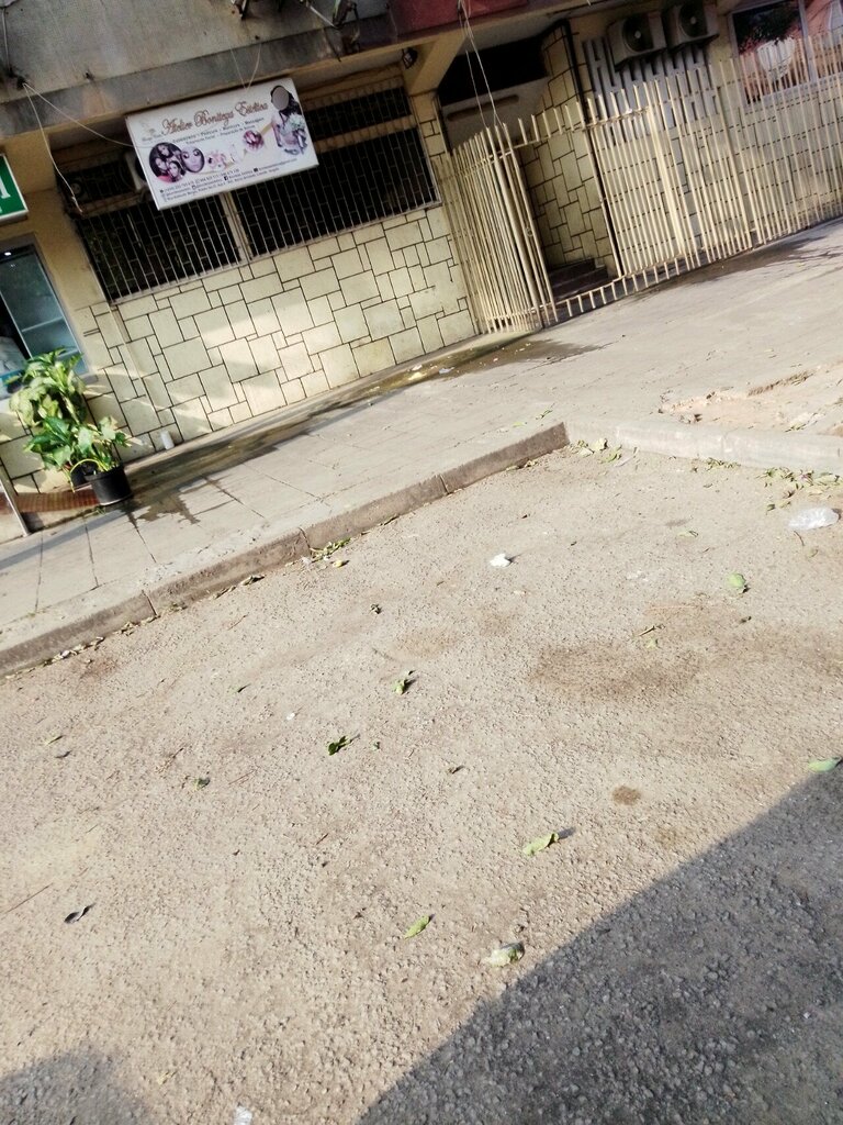 Tailor Boniteza estética, Loanda, photo