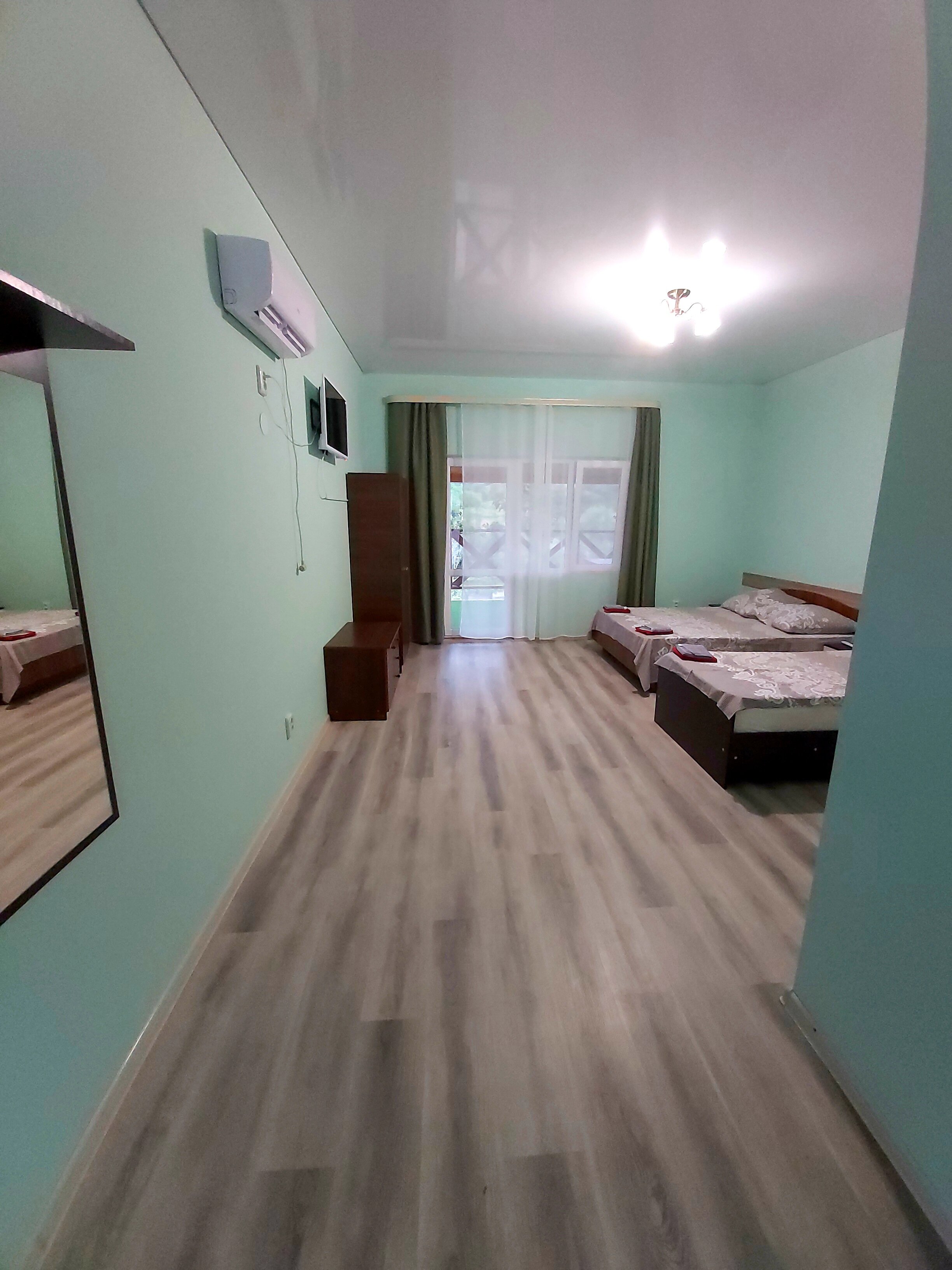 Фото Атмосфера