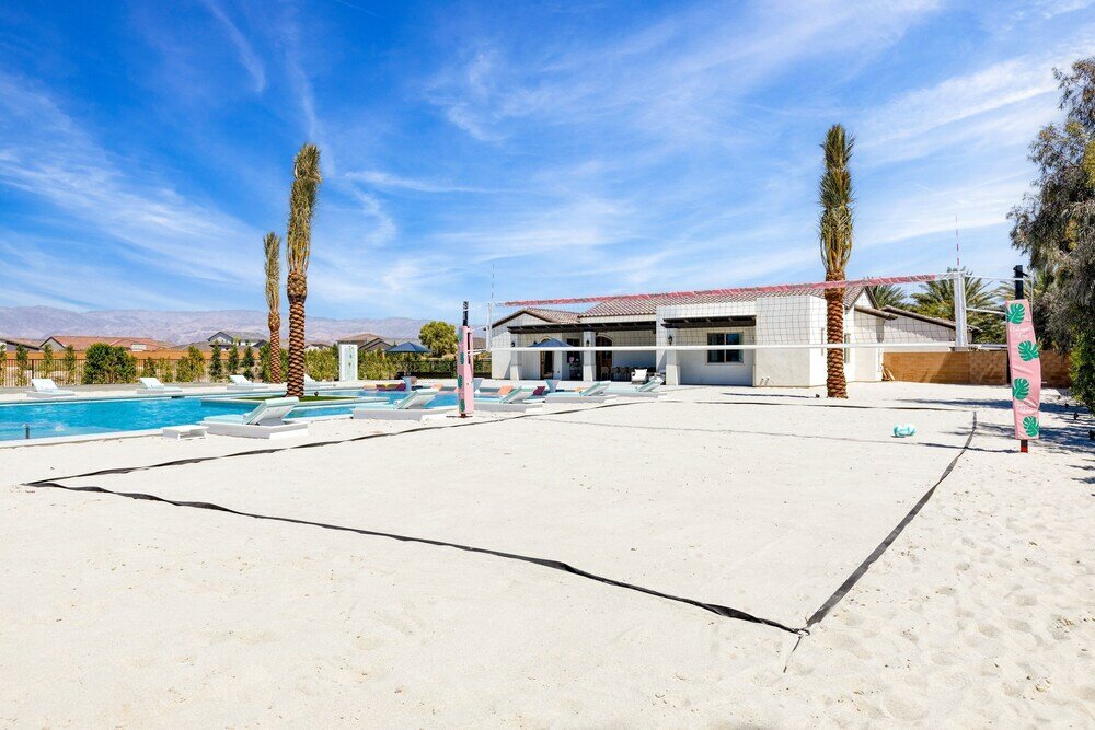 Фото Nahana by Avantstay Pool, Courts, Tramp + More Minutes to Empire Polo Club!