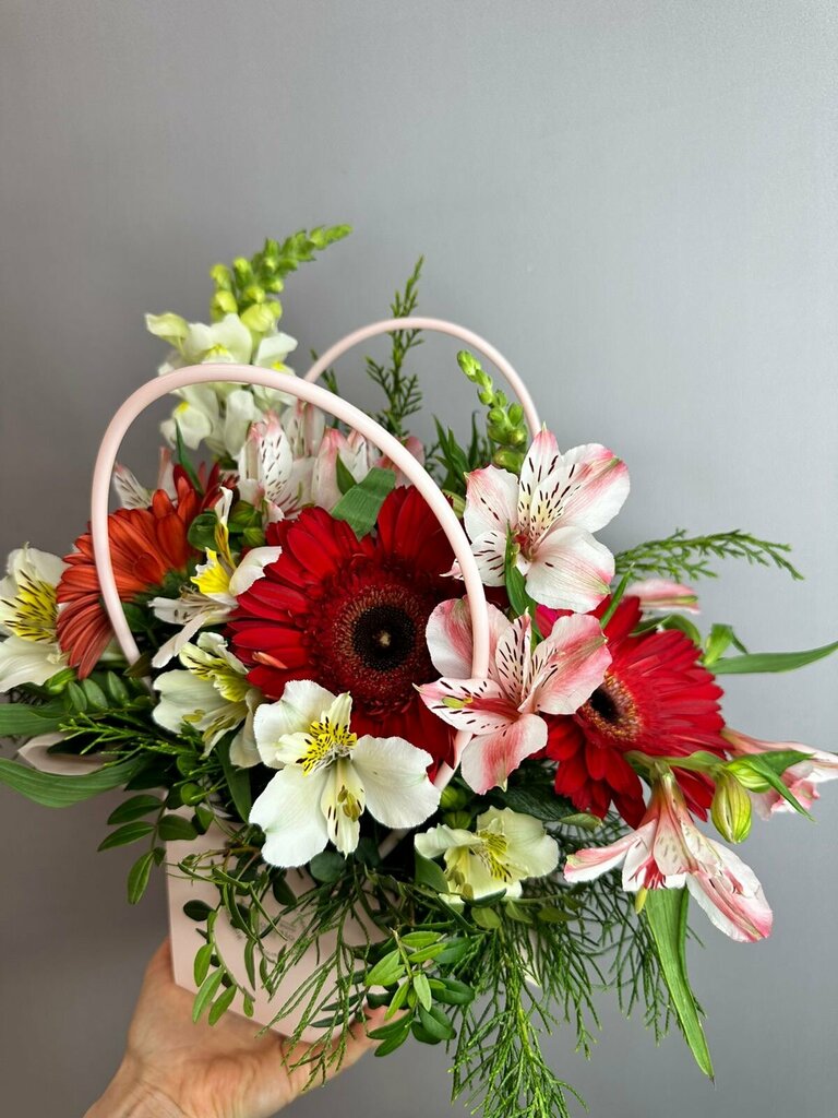 Flowers and bouquets delivery Цветочная ферма Флористио, Yaroslavl Oblast, photo