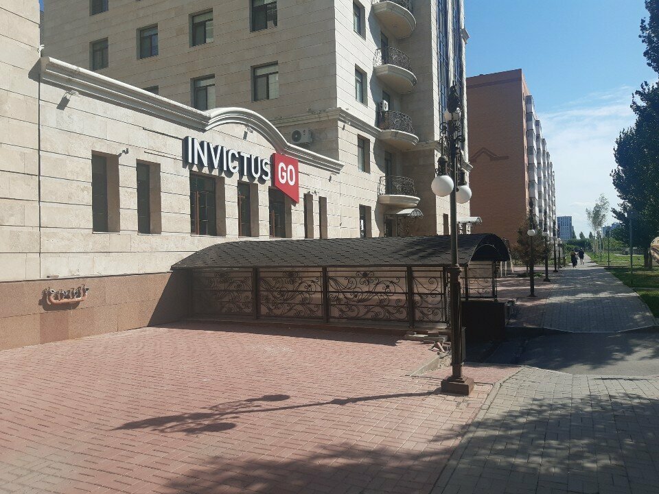 Coffee to go Invictus go bar, Astana, photo