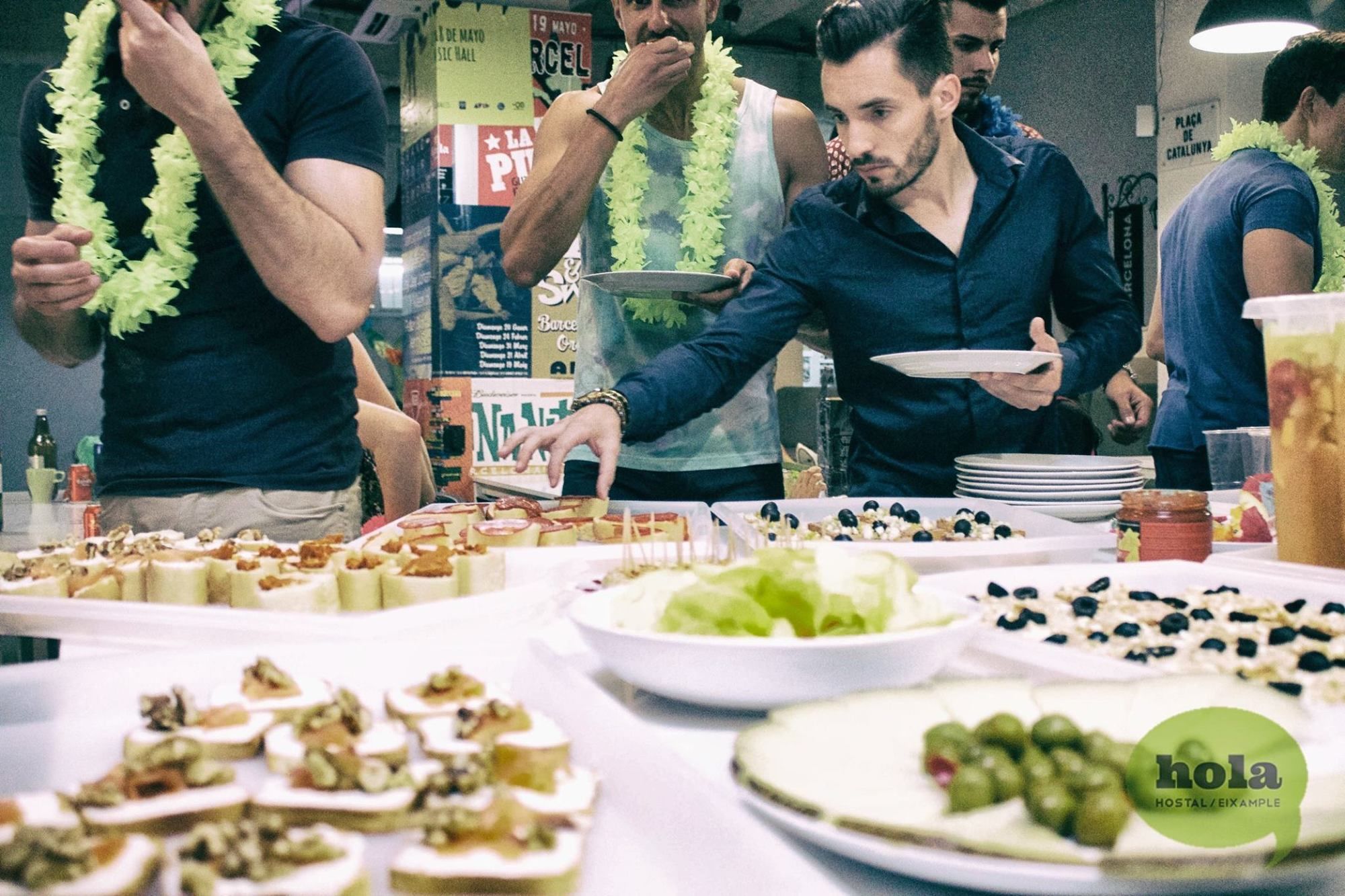 Фото Hola Hostal Eixample