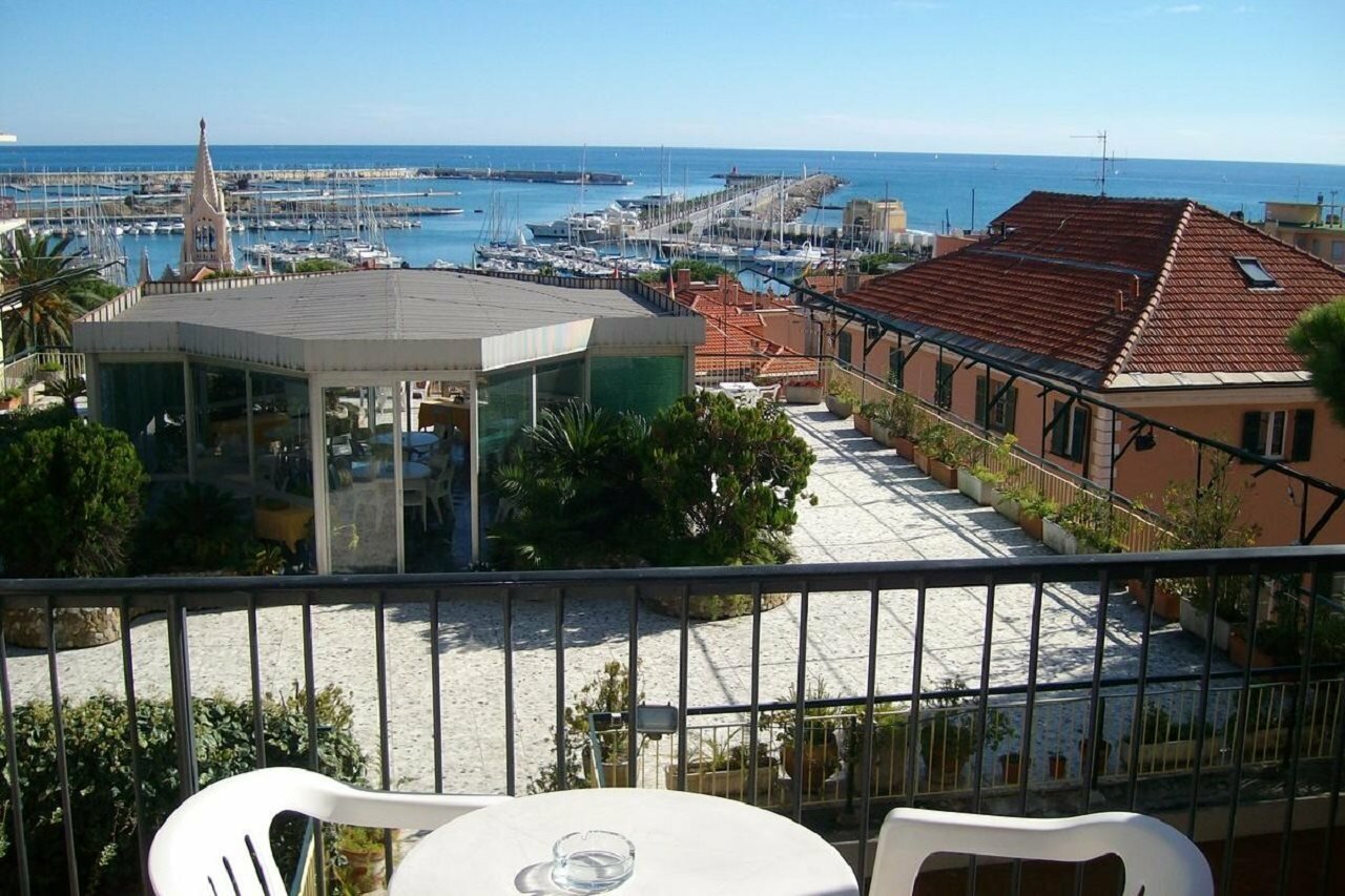 Фото Hotel Robinia