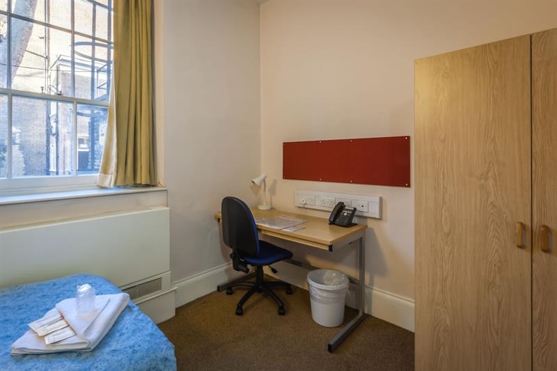 Фото Lse Passfield Hall - Campus Accommodation