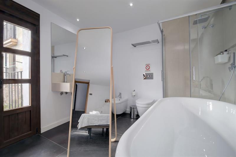 Фото Wonderful views in luxury apartment