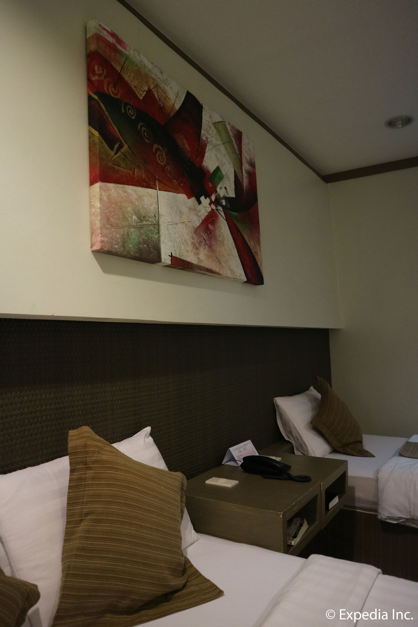 Фото Magallanes Square Hotel