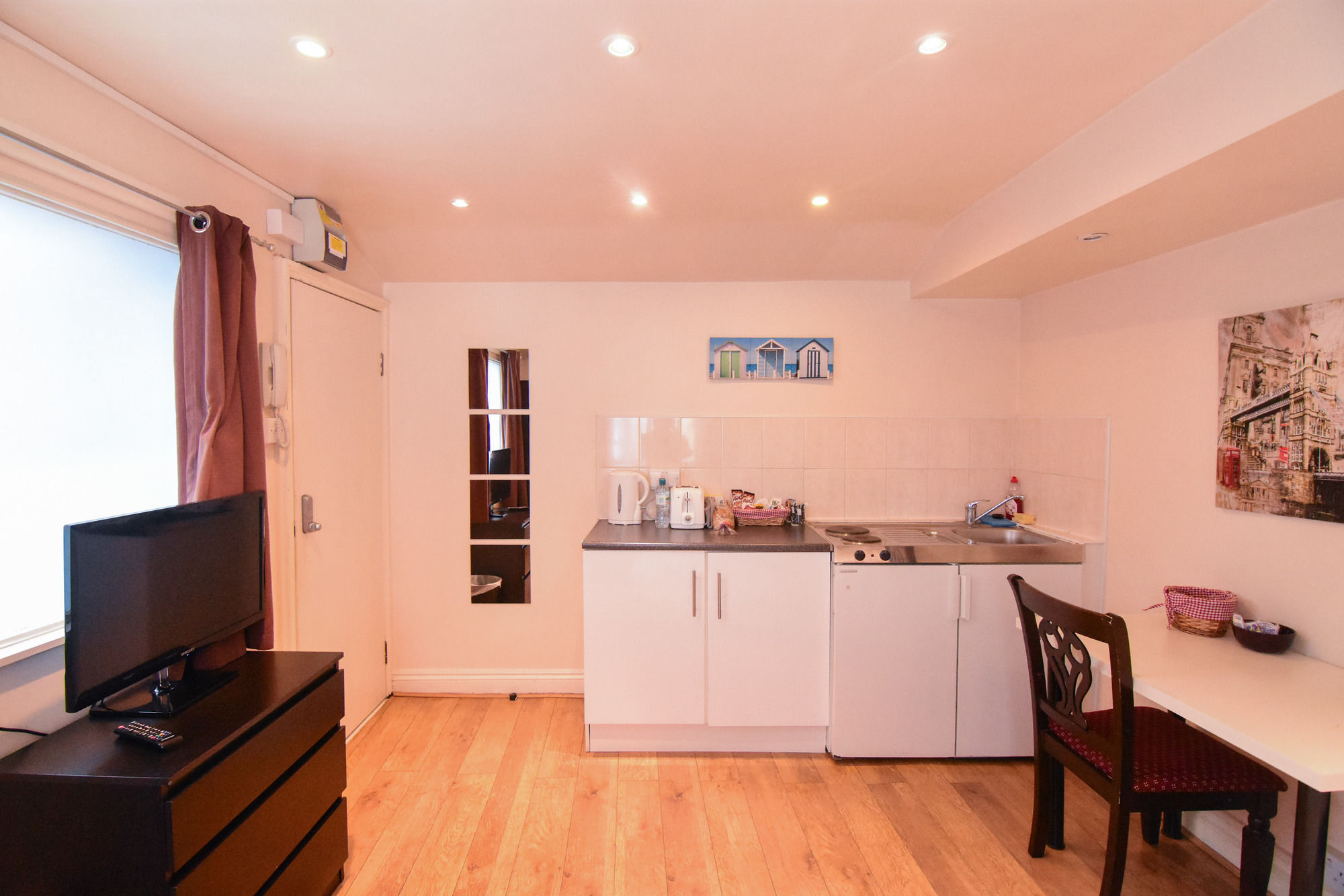 Фото Monopoly Accommodations