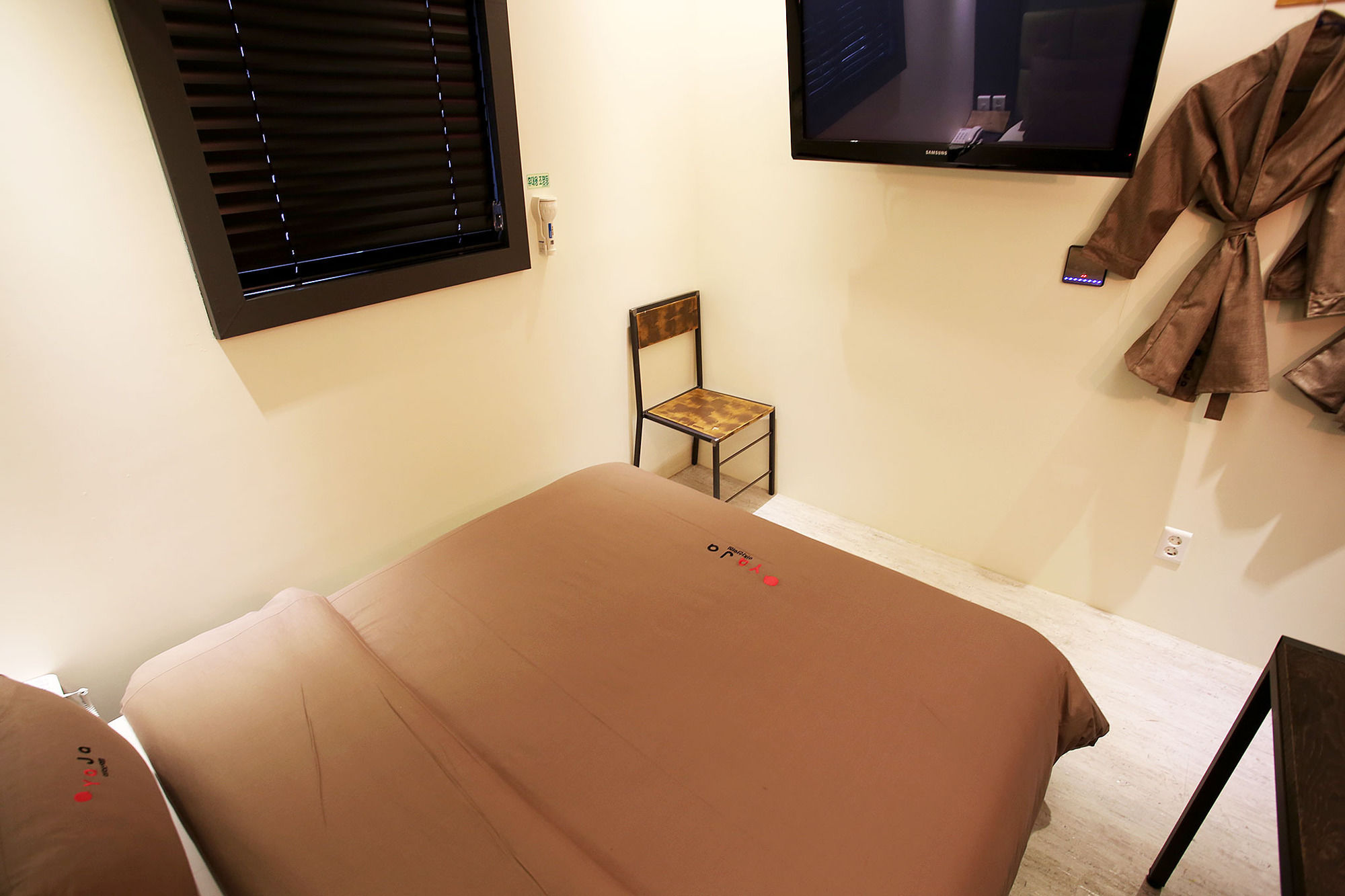 Фото Achasan Station Wall Hotel