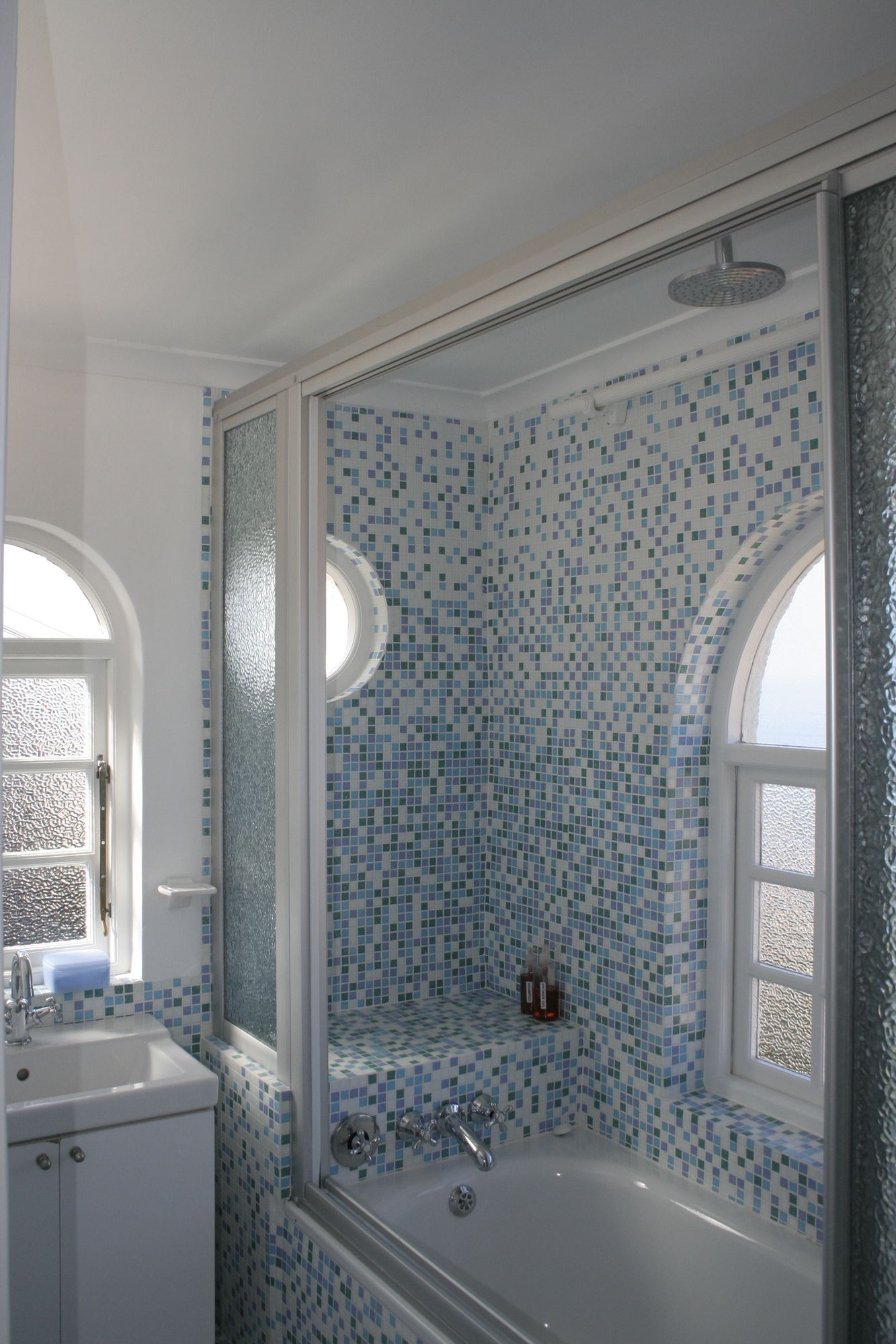 Фото Blue On Blue Bed and Breakfast