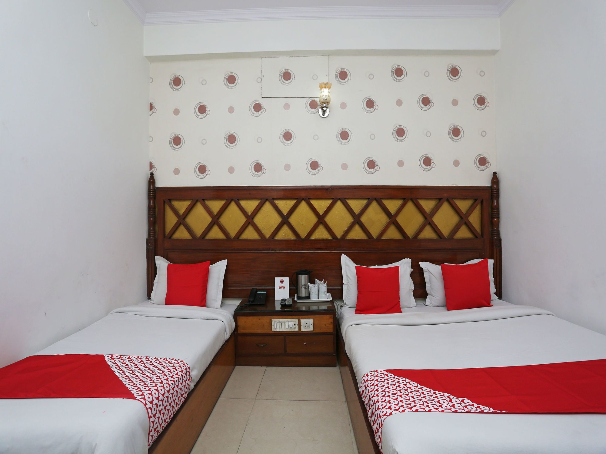 Фото Oyo 14710 Hotel Pallvi Palace