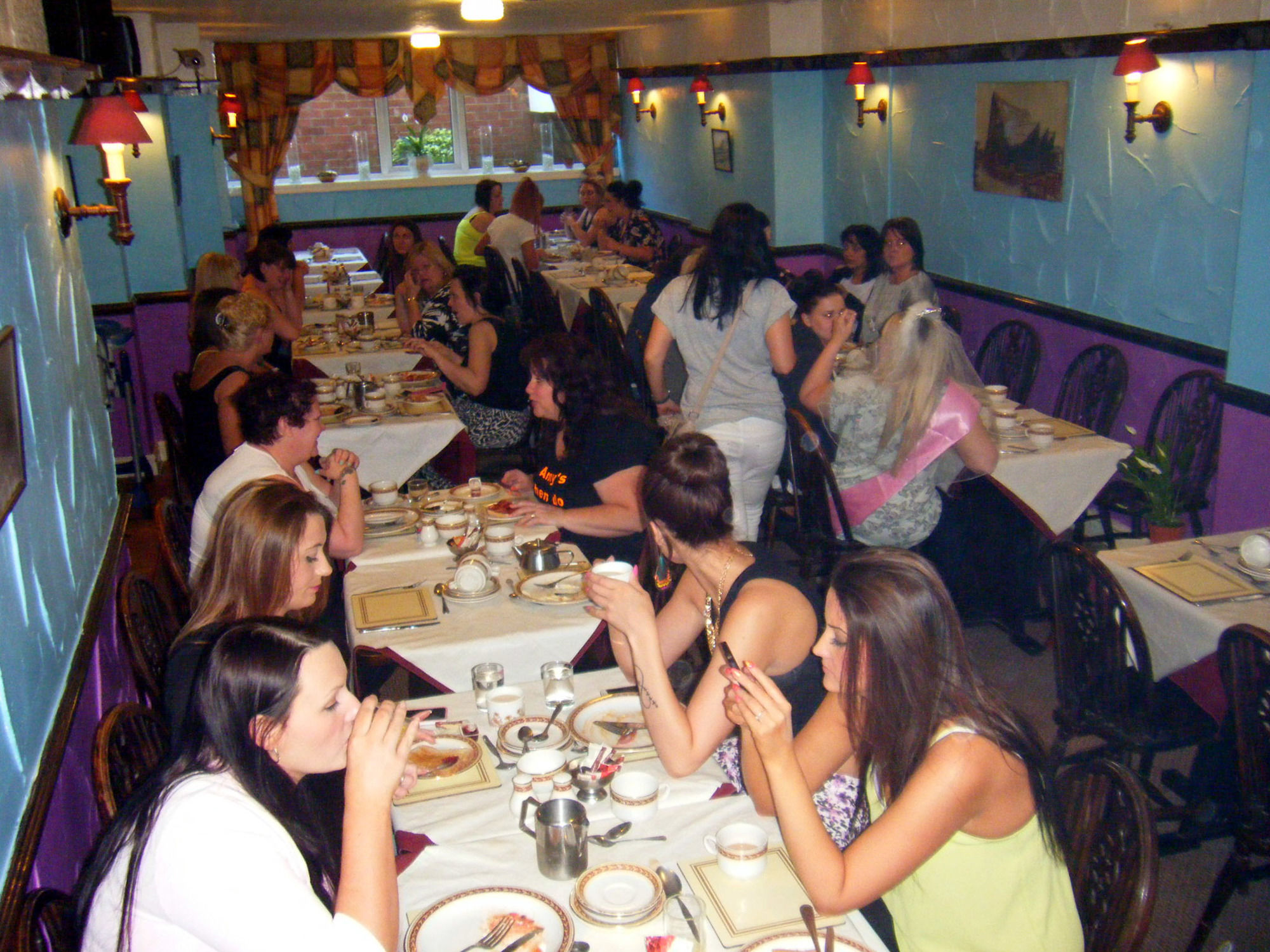 Фото The Feathers Hotel