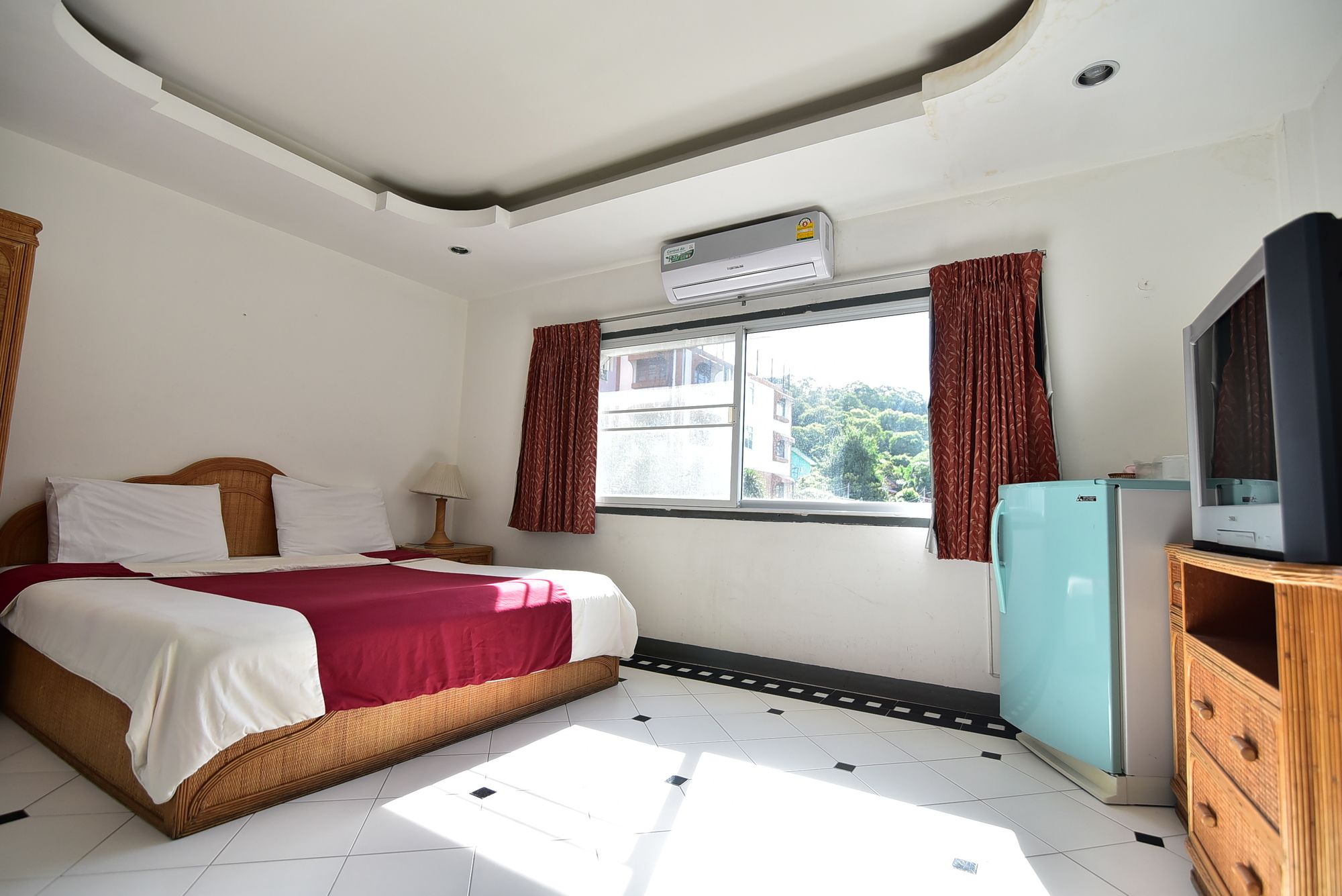 Фото Enjoy Andre Restaurant & Room