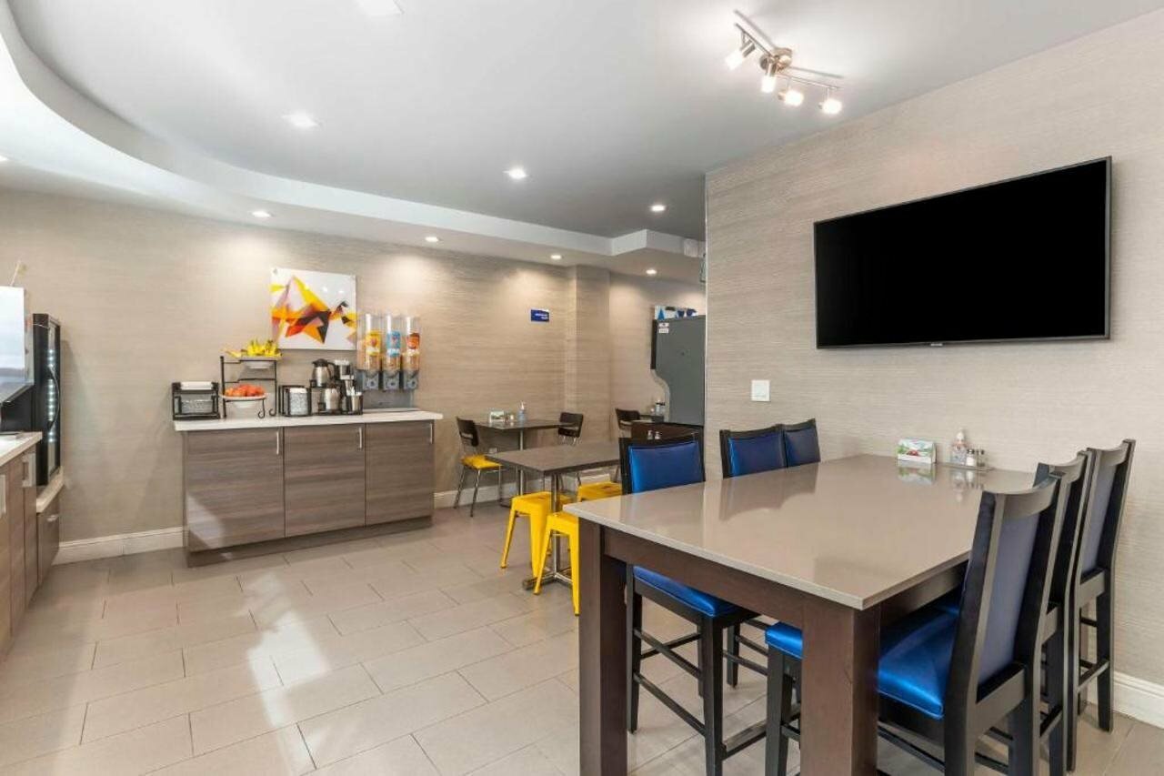 Фото Best Western Red Coach Inn