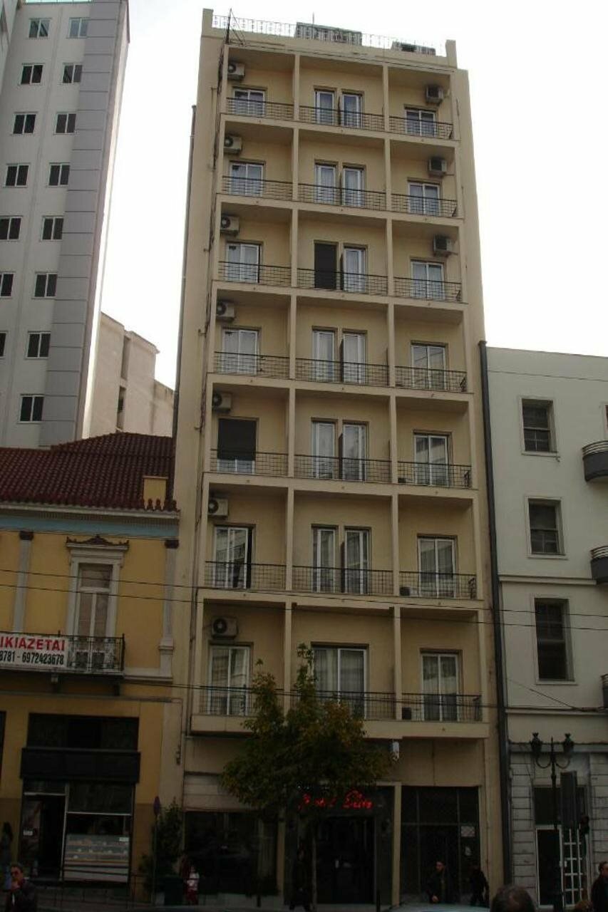 Фото отеля 2