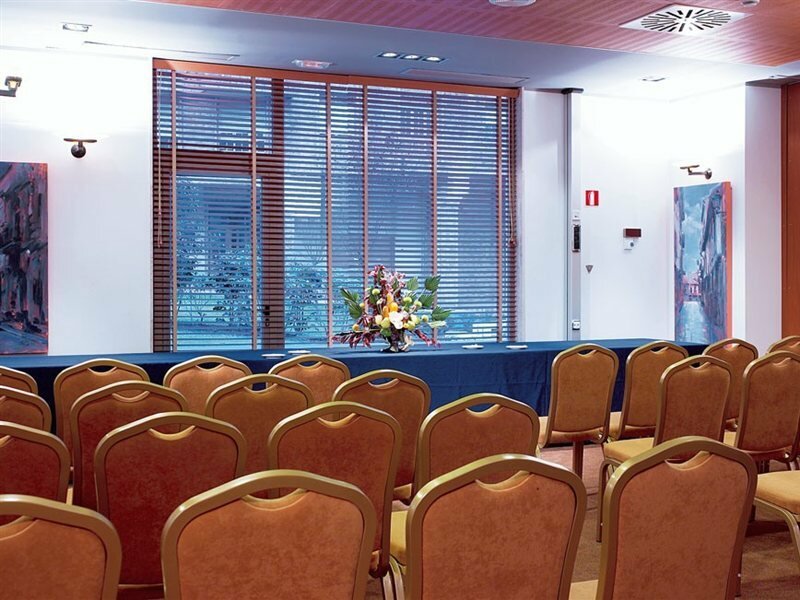 Фото Oca Villa de Avilés Hotel