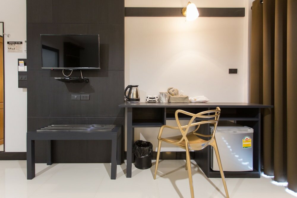 Фото Well Timed Hotel