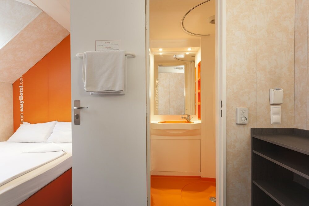 Фото EasyHotel Budapest Oktogon
