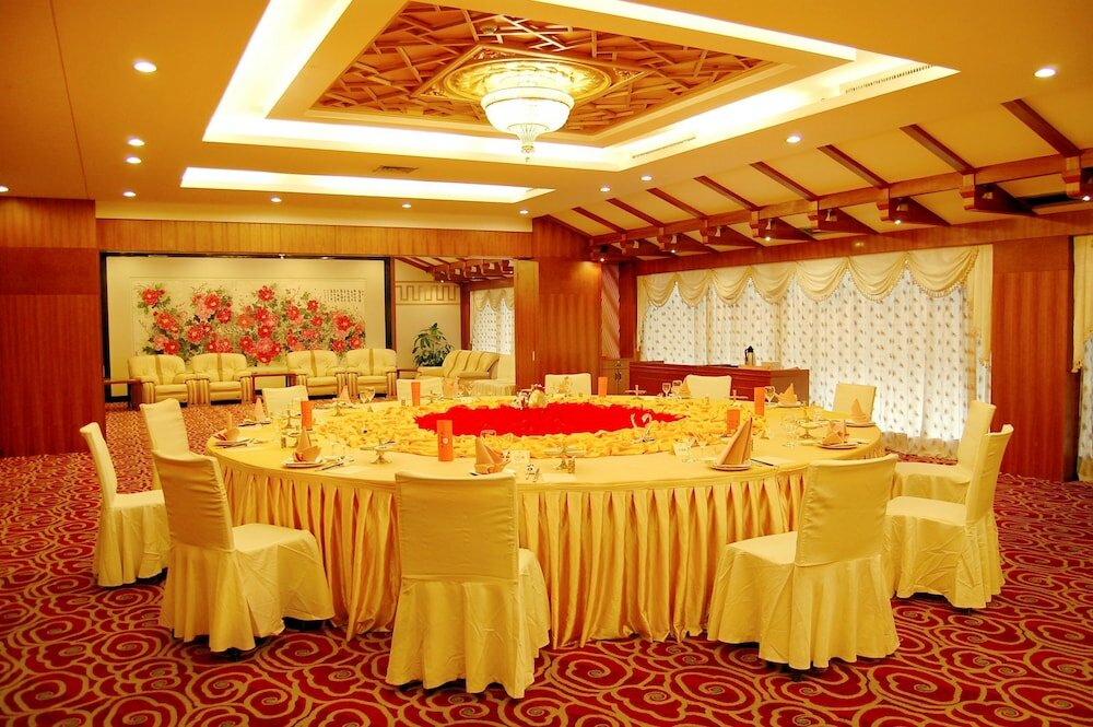 Фото Mingyuan Xindu Hotel