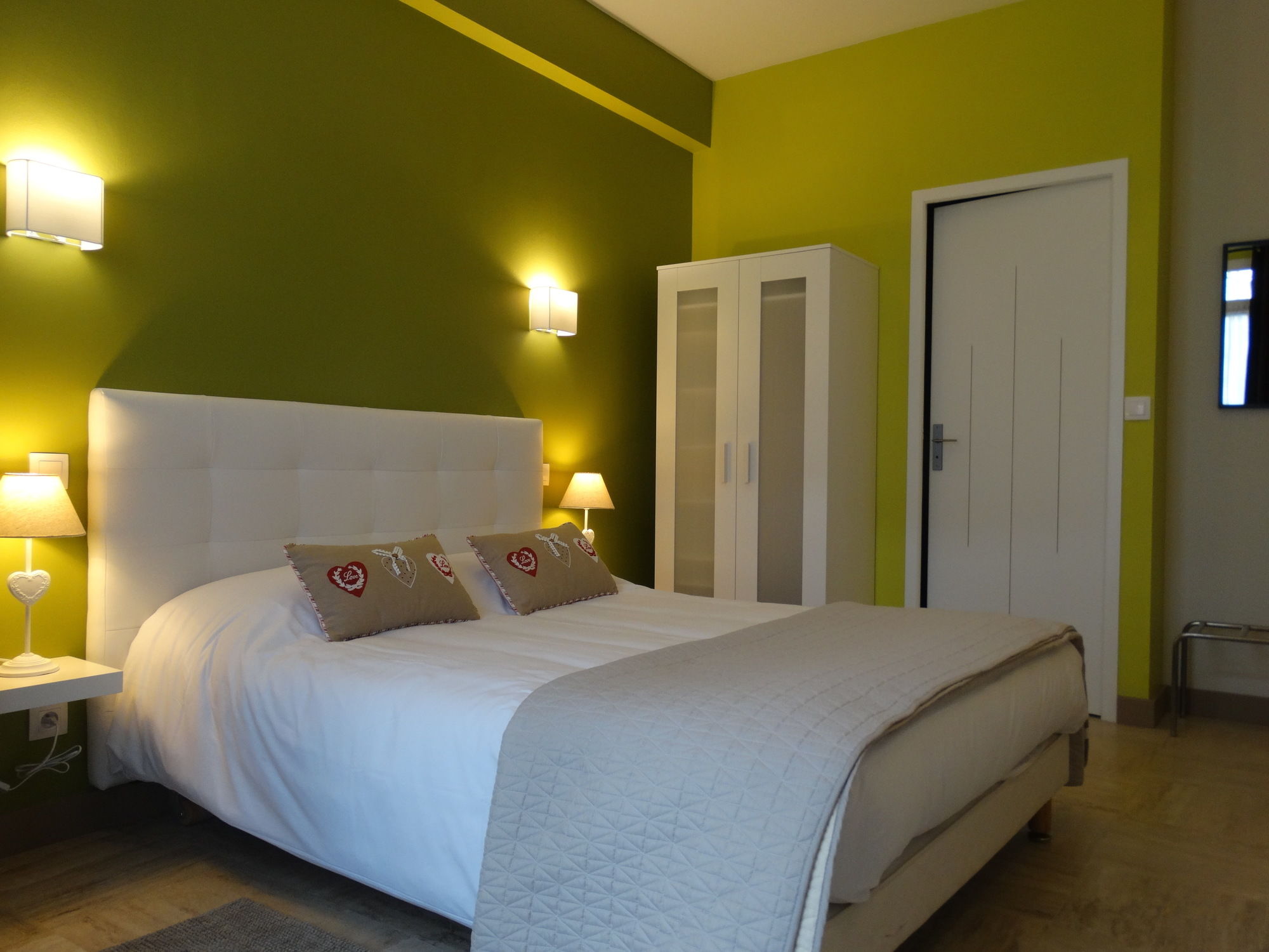 Фото Hotel Le Castel Fleuri