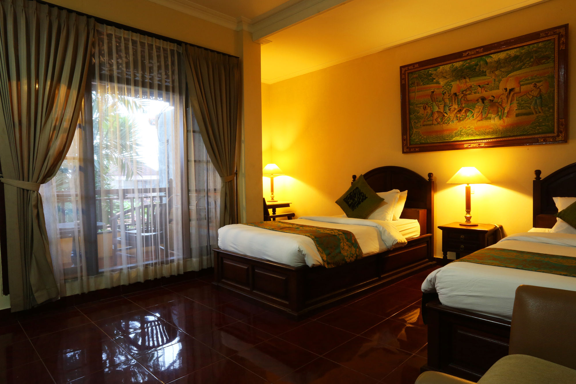 Фото Puri Mango Hotel