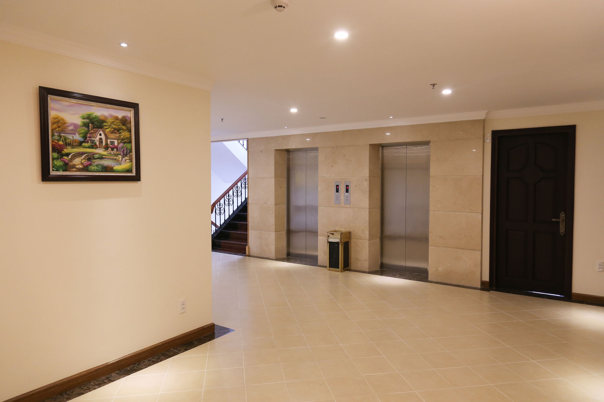 Фото Iris Dalat Hotel