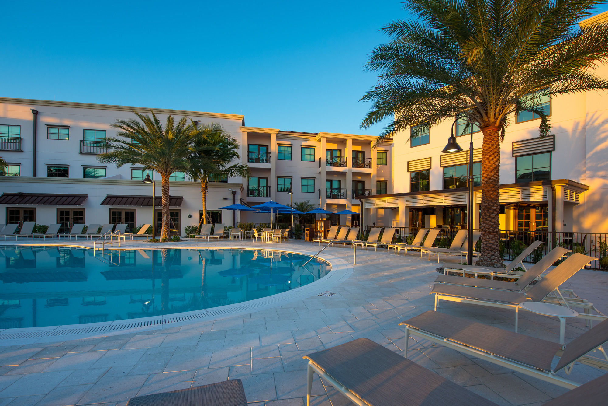 Фото Hyatt House Naples/5th Avenue