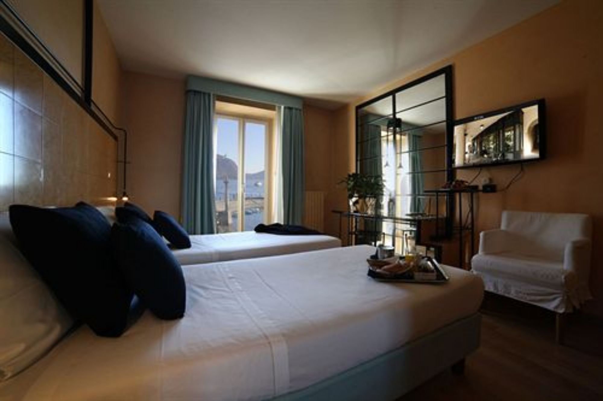 Фото отеля 4